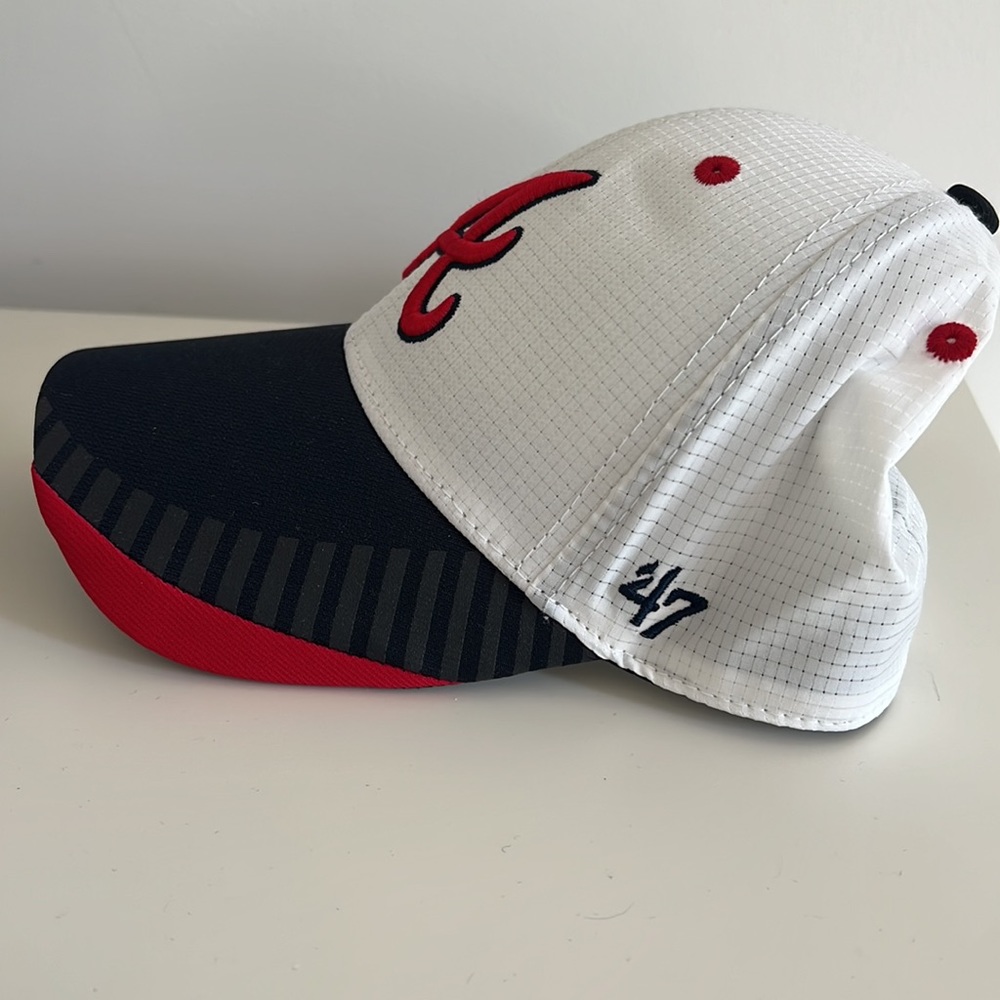 ONE SIZE ADJUSTABLE Atlanta Braves white sports mesh osfa dad hat cap baseball - Picture 2 of 2